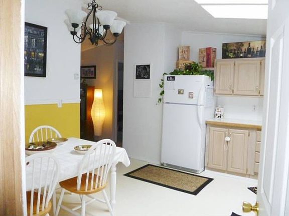 2nd image of 20405 93rd St E