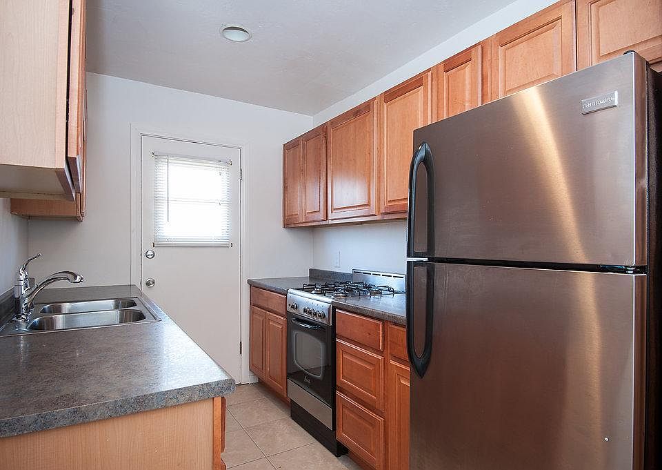 1st image of 958 Wilbur Ave