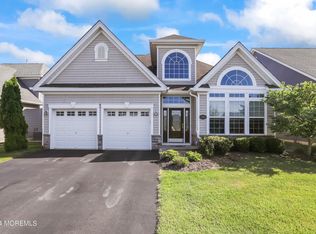 56 Twilight Dr, Barnegat, NJ 08005