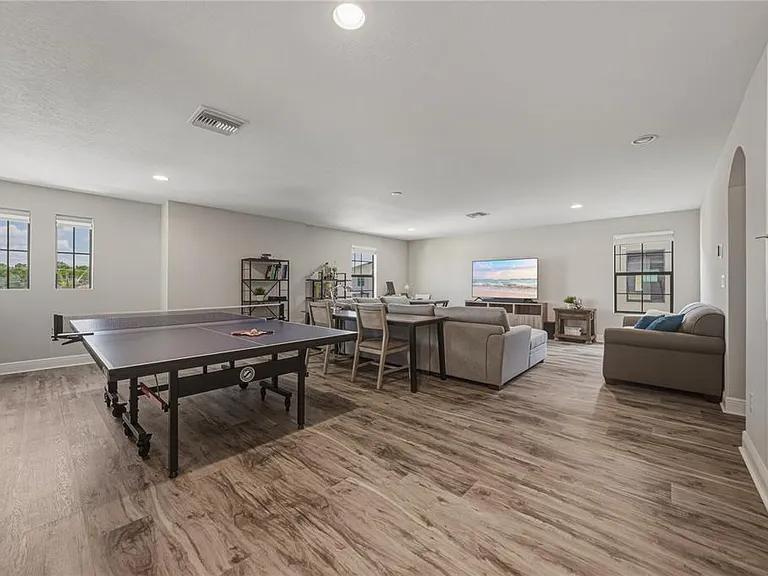 14633 Red Castle Ave — Photo 31