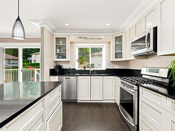 3rd image of 34250 Hazelwood Ave #52