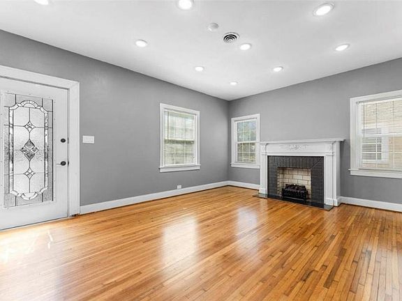 4th image of 1319 11th St