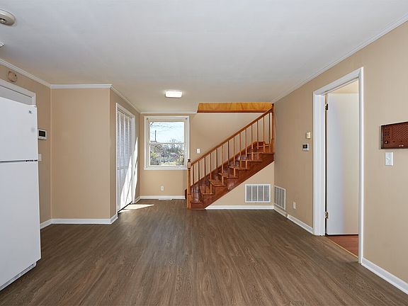 4th image of 1716 Woodside Dr