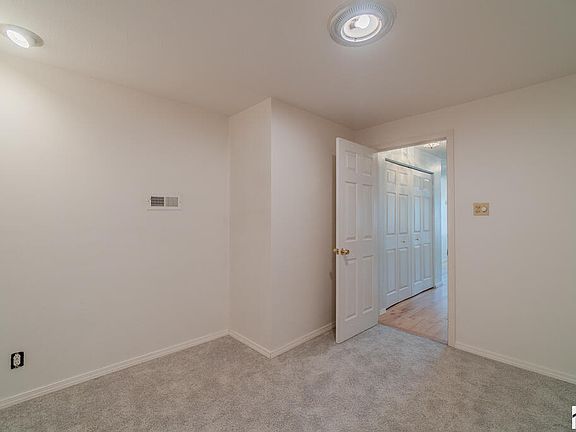 4th image of 29475 Hardin Rd