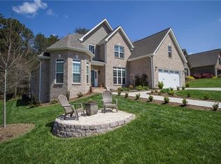 828 38th Ave NE, Hickory, NC 28601
