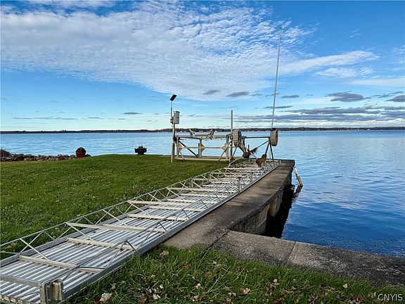 3rd image of 6214 Muskrat Bay Rd