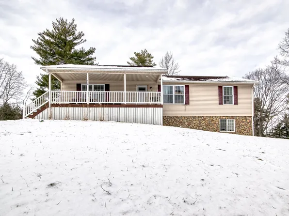 1718 Laurel Creek Rd NE, Pilot, VA 24138