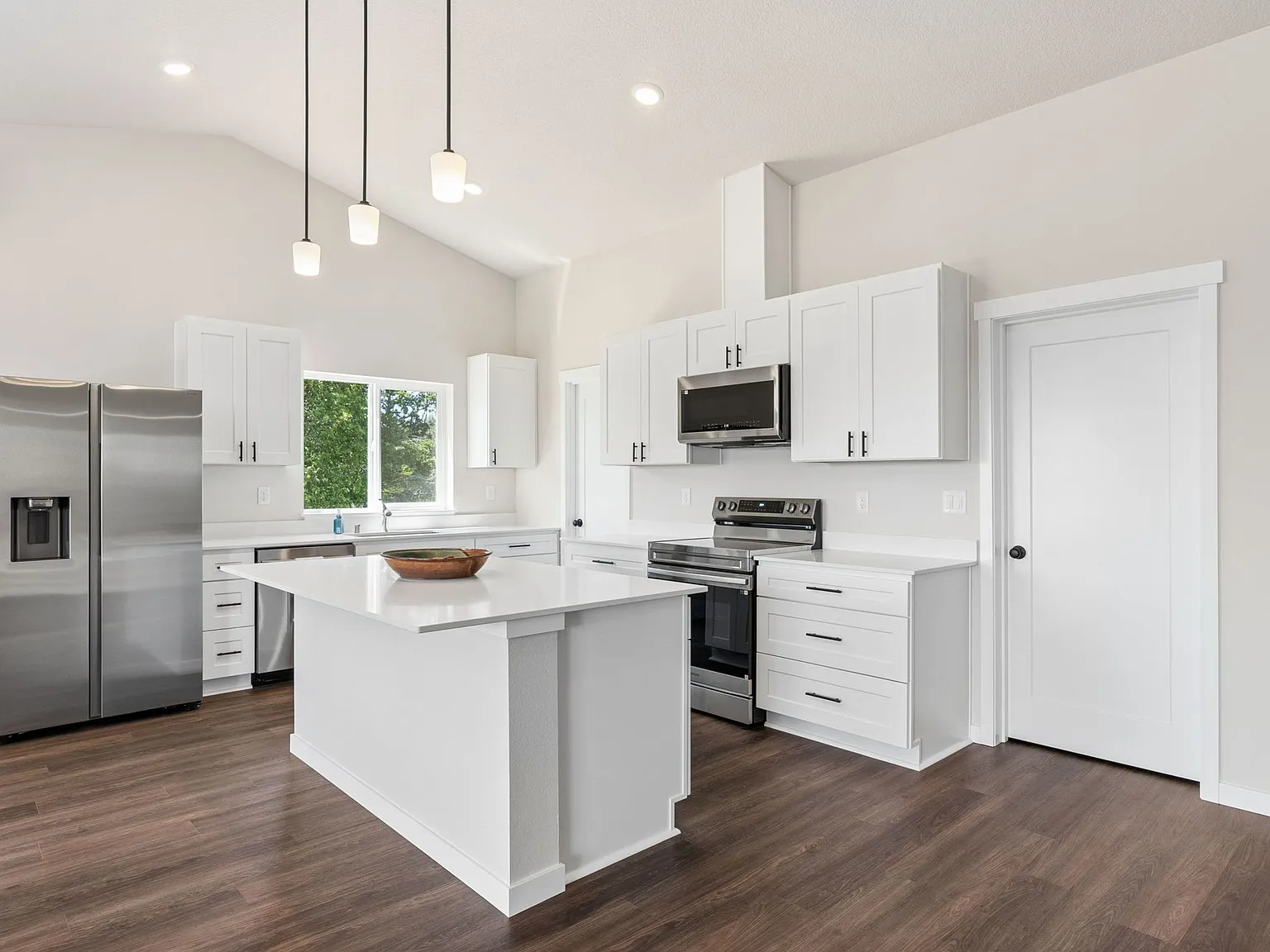 4 bed, 1850 sqft, $2,500 — Photo 4