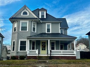 209 Oakwood Ave, Marietta, OH 45750