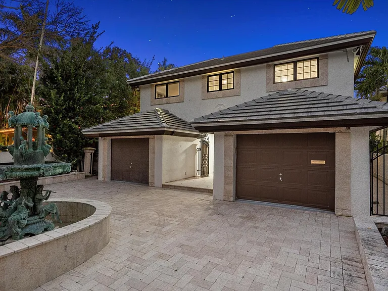 1421 Ponce De Leon Dr — Photo 19