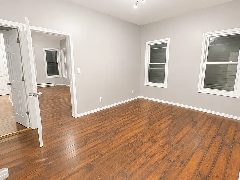 51 N 14th St #3 — Photo 13