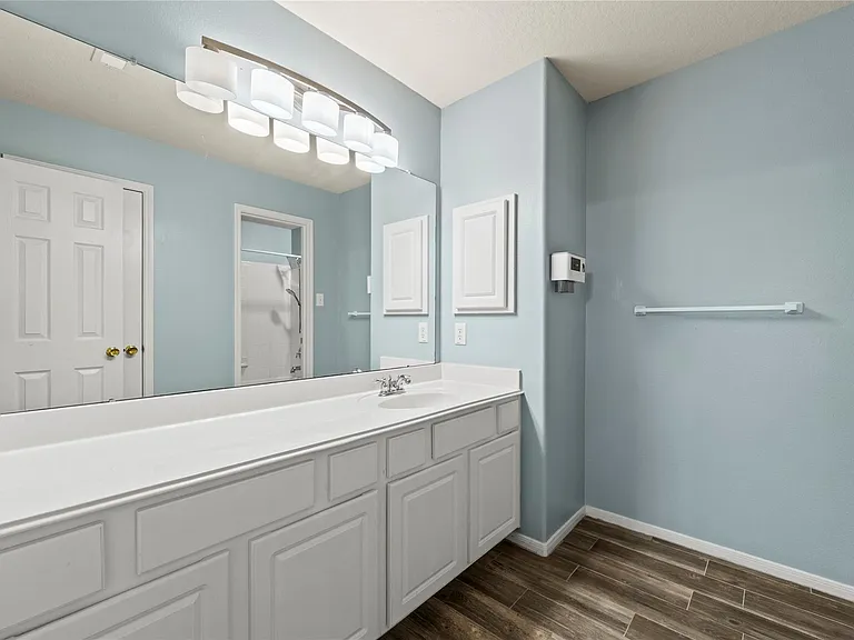 15403 Redbud Dale Ct — Photo 13