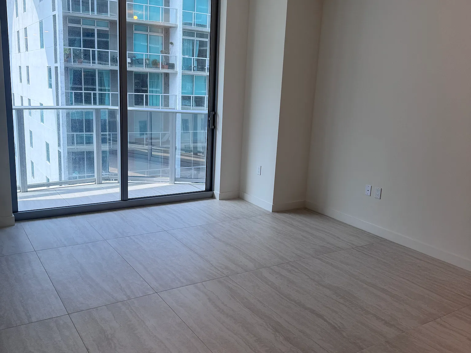 600 Brickell Ave — Photo 4