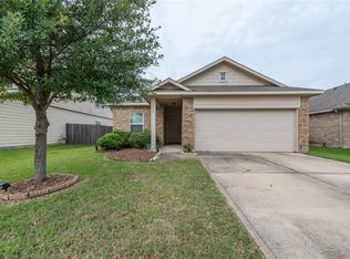7014 Hazelnut Ln, Baytown, TX 77521
