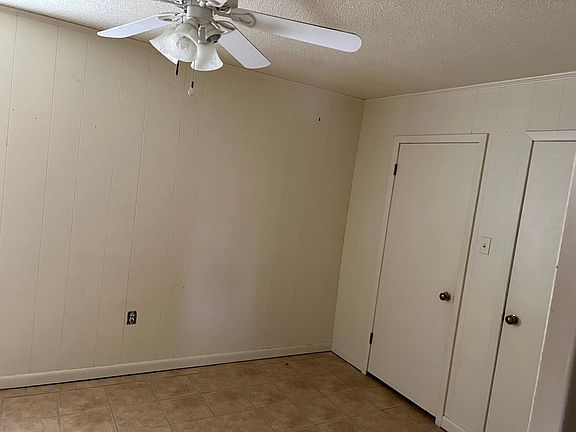 4th image of 609 1/2 E Race Ave #7
