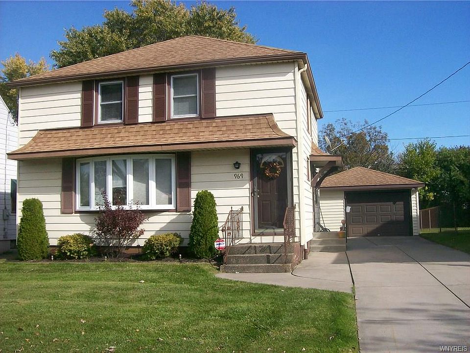 1st image of 969 Parker Blvd