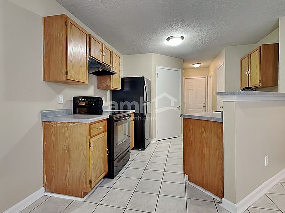 3rd image of 5965 Porchester Pl