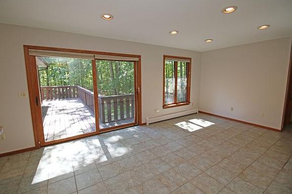 5th image of 74 Boulder Dr