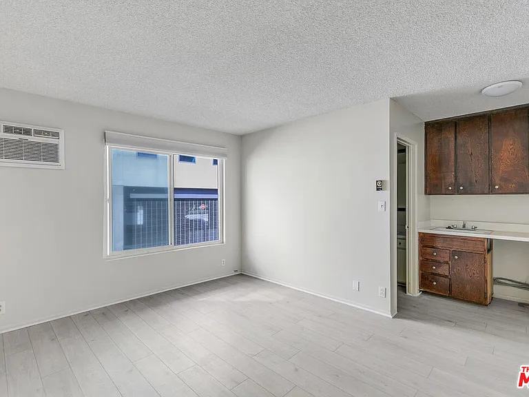 1811 Parnell Ave #10 — Photo 6