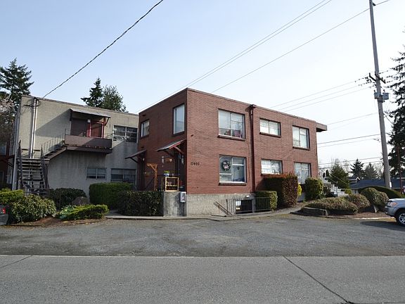 3rd image of 13400 Roosevelt Way N APT 14