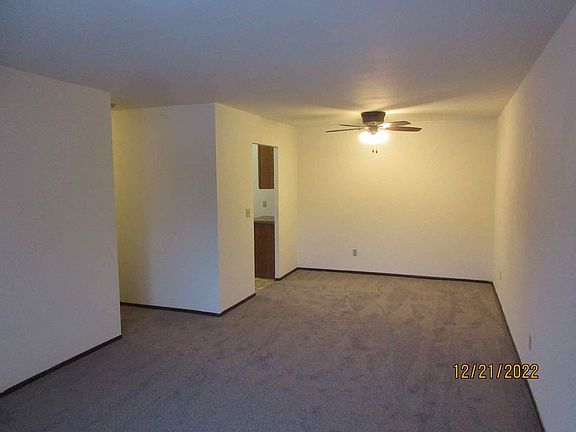 4th image of N111W15623 Vienna Ct #9