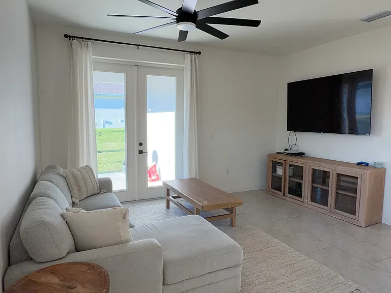 639 Alder Ln — Photo 11