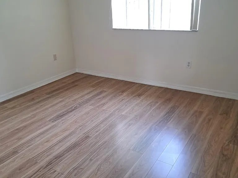 1250 SE 26th St #204 — Photo 10