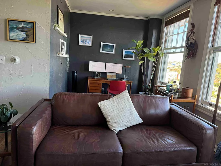 702 Ash St #1002 — Photo 7