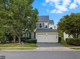 9300 Cougar Ct, Manassas Park, VA 20111