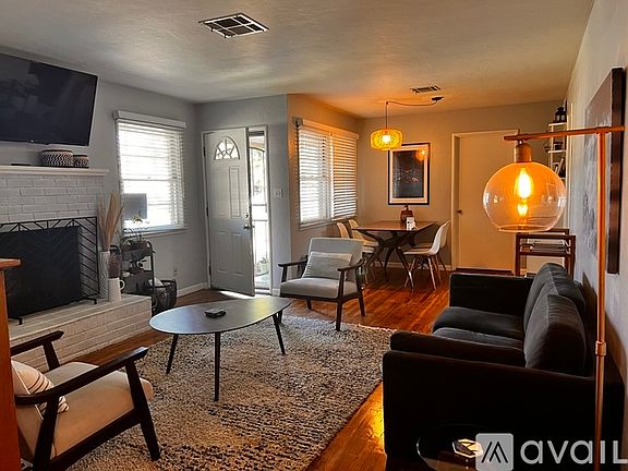 3rd image of 2417 W College Ct