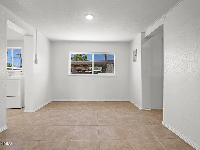 209 N Seville Dr #A — Photo 22
