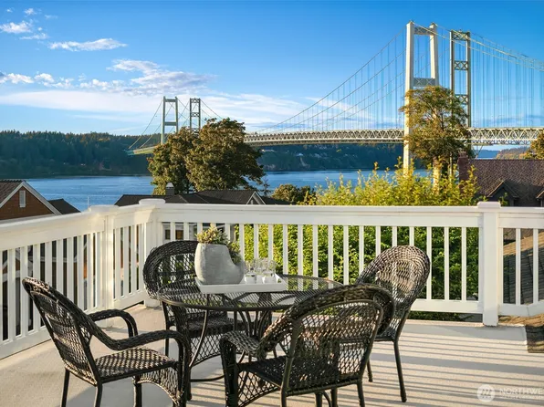 1226 N Sunset Drive, Tacoma, WA 98406