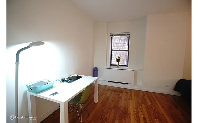 Rented by Douglas Elliman | media 2