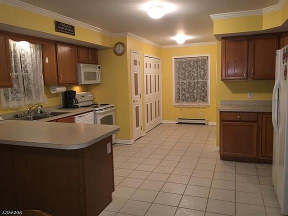 4th image of 101 Riverview Ct