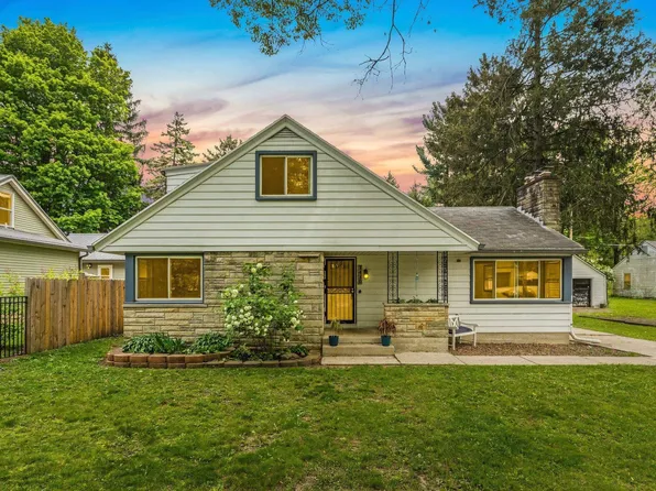 3430 Woodrow Ave, Fort Wayne, IN 46805