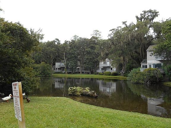2nd image of 673 N Golf Villas