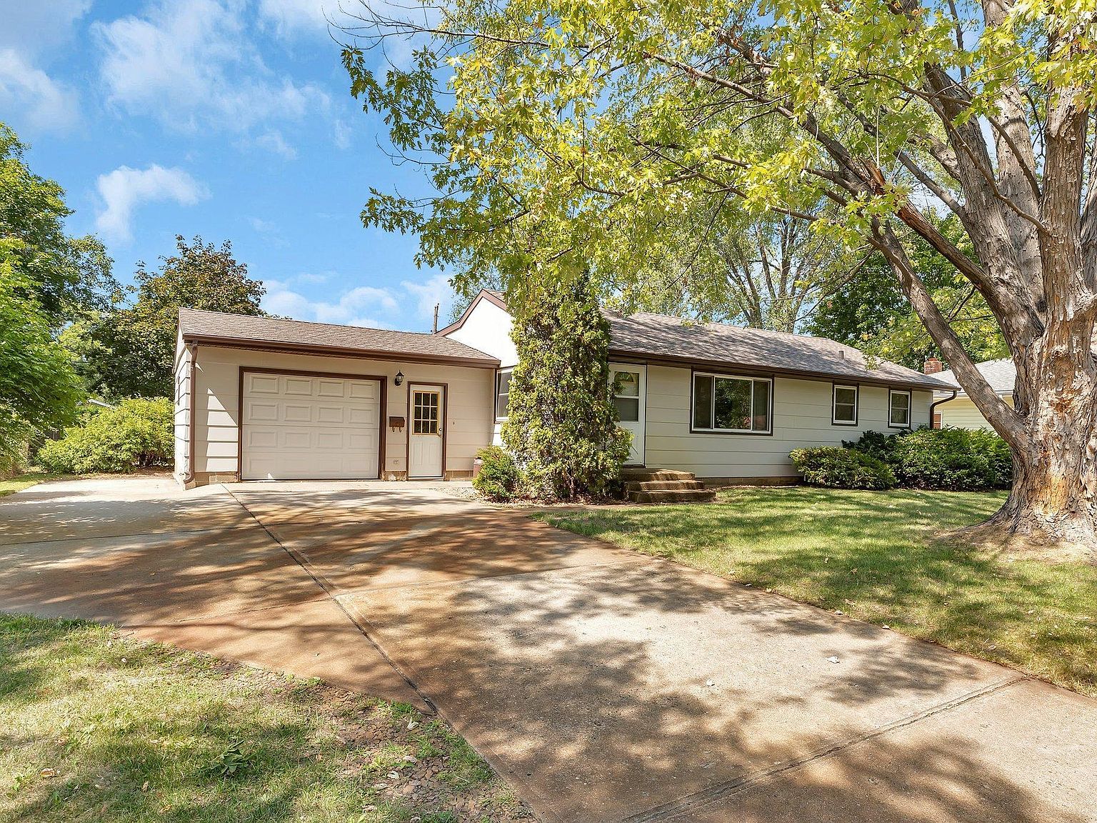 833 23rd Ave N, Saint Cloud, MN 56303 Zillow