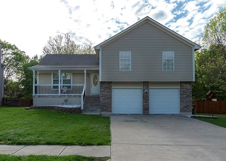 1st image of 536 SE Ashton Dr