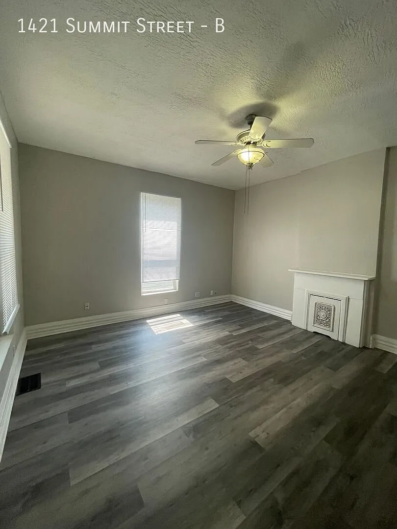 Very Spacious 3 Bed Apartment Close to OSU Campus Available Fall 2027 — Photo 2