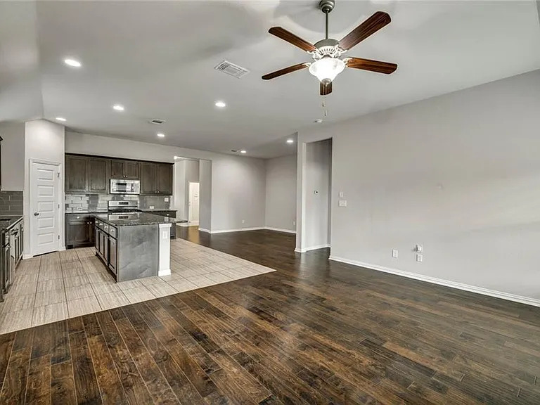 2926 Diego Dr — Photo 13