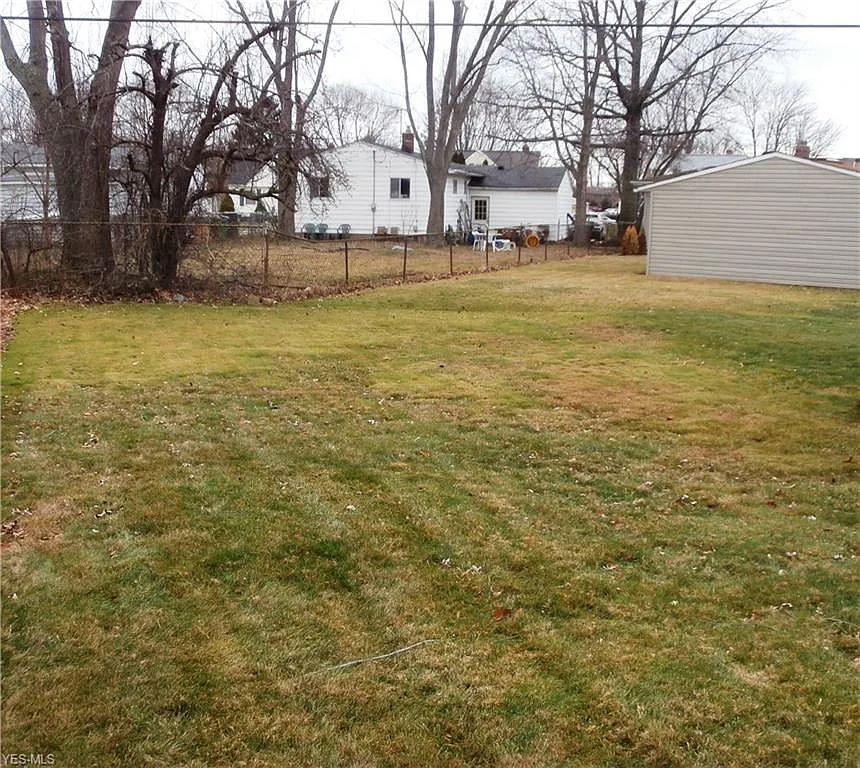 1662 Eldon Dr photo 1