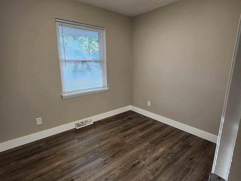 1732 Christine Dr — Photo 37