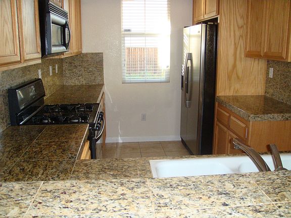 5th image of 4017 Martis St