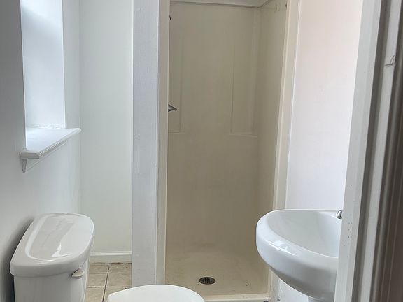 4th image of 1429 Jackson St #2R