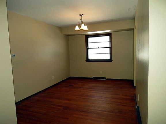 5th image of 2612 Bucknell Dr