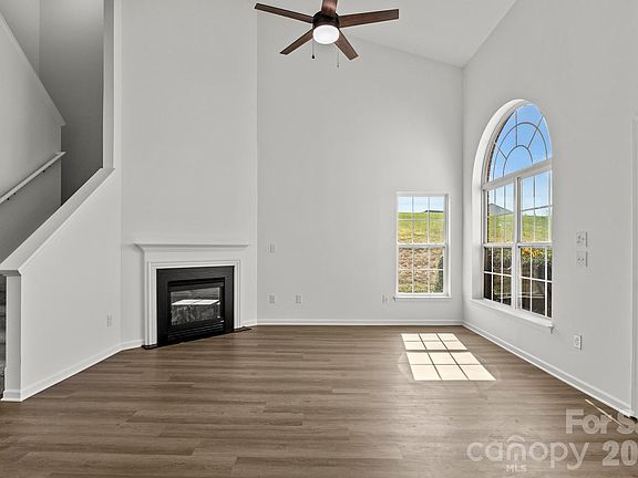 3rd image of 8458 Carolina Lily Ln