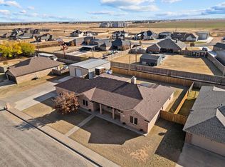907 12th St, Wolfforth, TX 79382