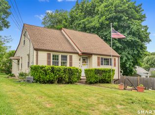 19 Lakeview Street, Meriden, CT 06451