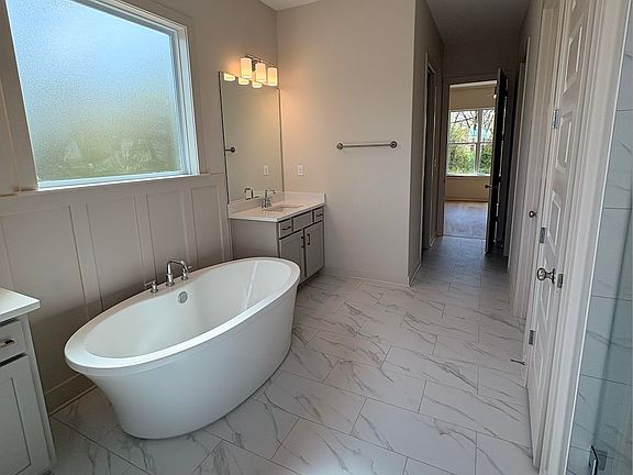 4th image of 5054 Summers Rd