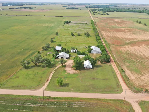 1608 W 20th St S, Argonia, KS 67004